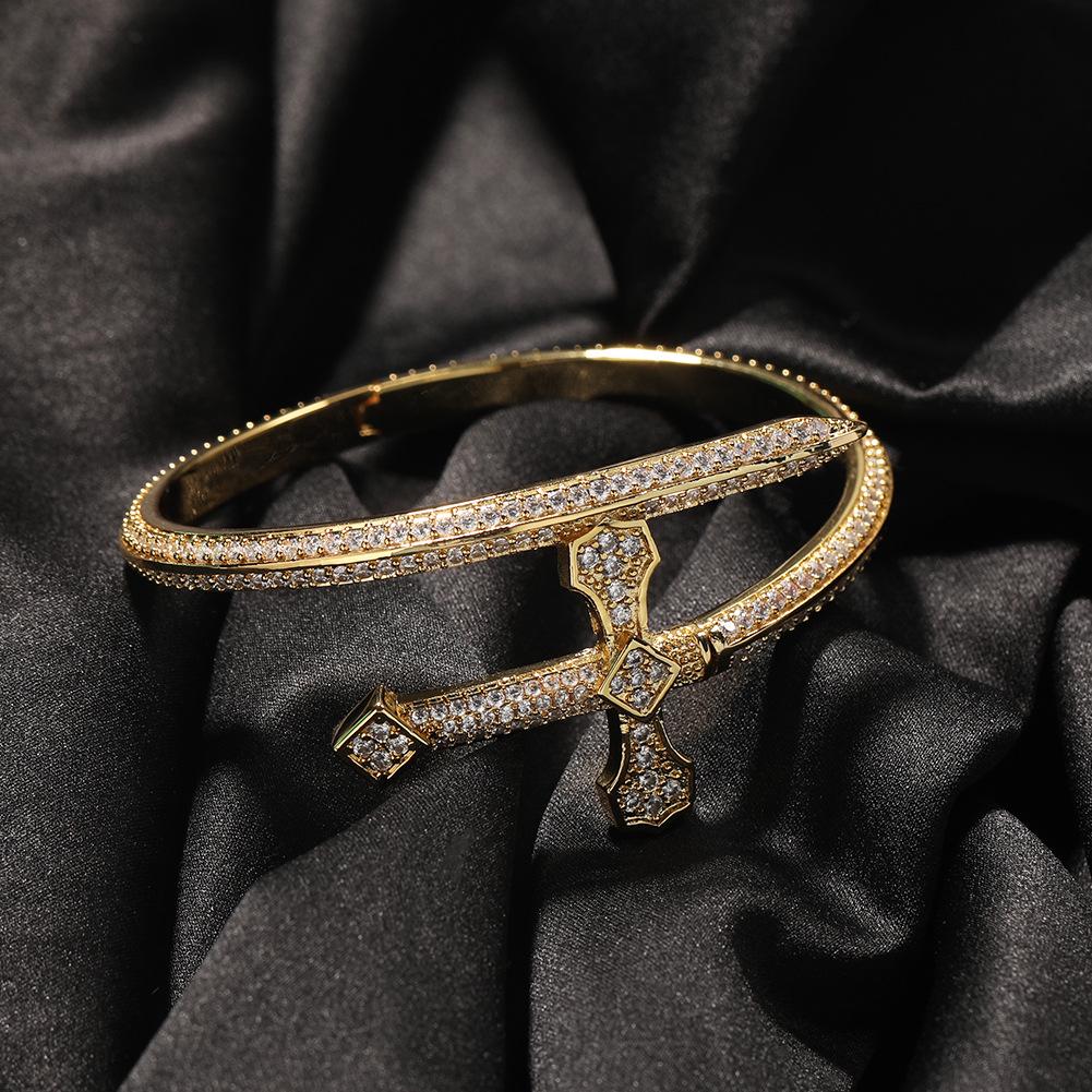 Модный европейский и американский браслет с цирконием «Меч правосудия»