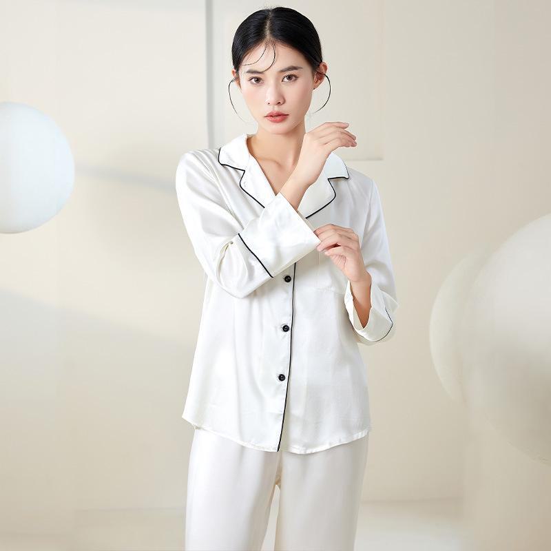 Yuyue Women's Long-Sleeved Mulberry Silk Pajamas: Breathable and Loose-Fitting Sleepwear for Spring and Summer.