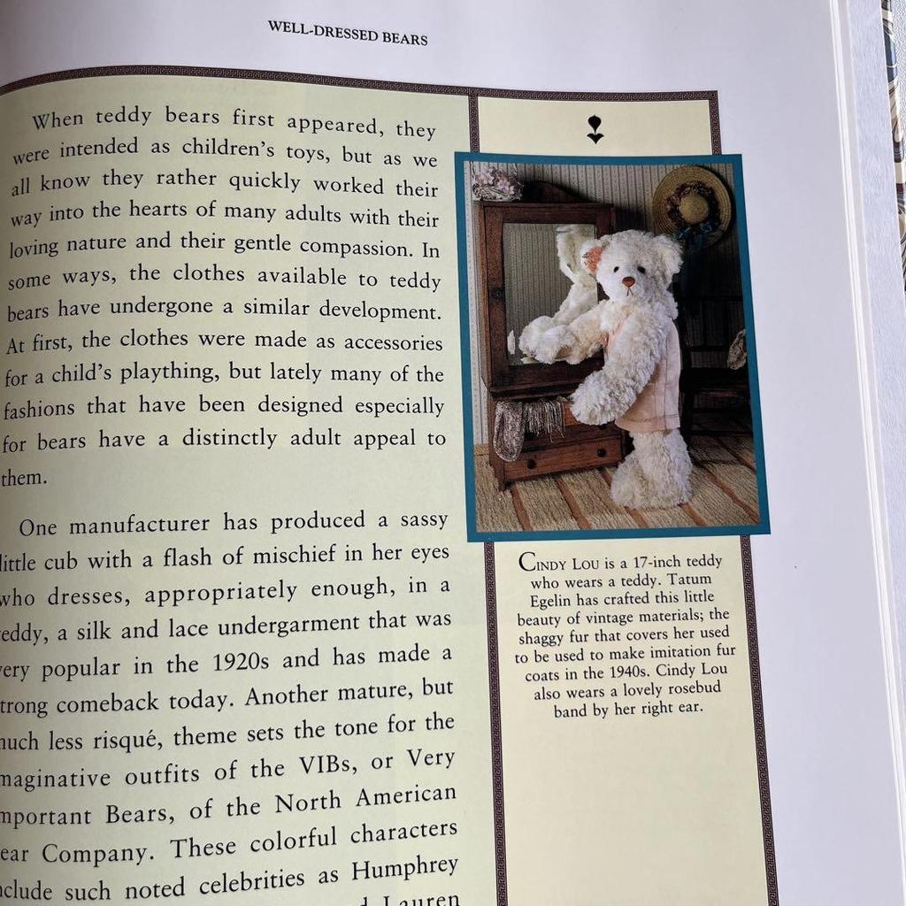 [USED] "THE JOY OF TEDDY BEARS" 2 foreign books