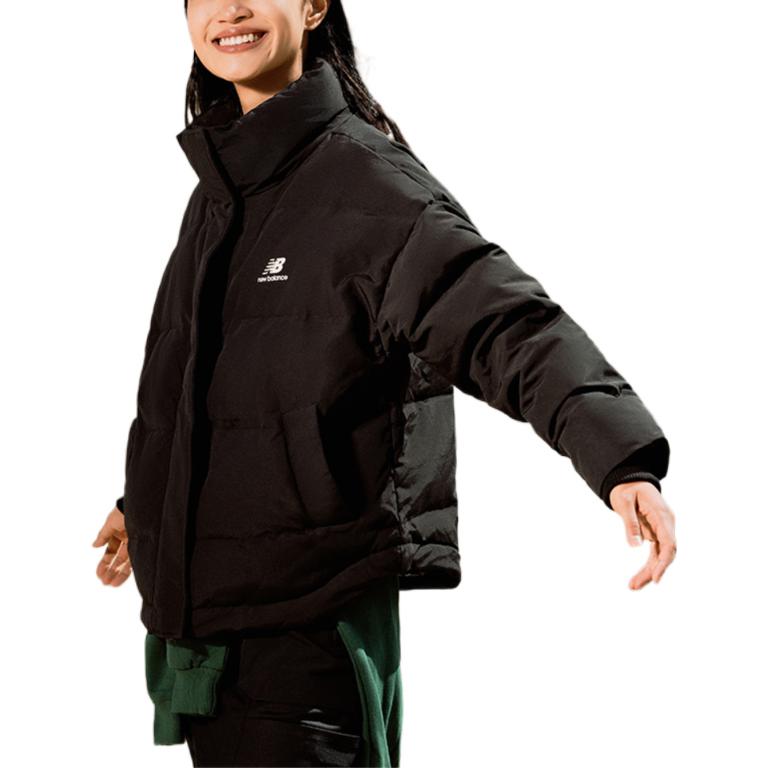 New Balance Женская пуховая куртка черная AWJ23331-BK