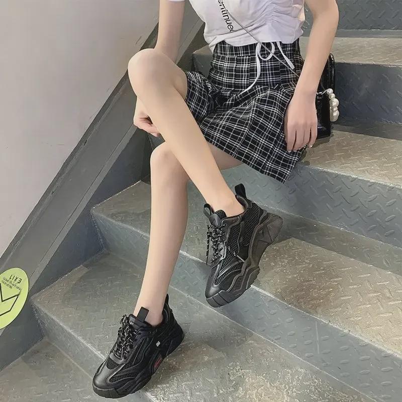 Модные сетчатые туфли для пап на весну и лето — конфетного цвета, дышащие, на толстой подошве, универсальные спортивные кроссовки