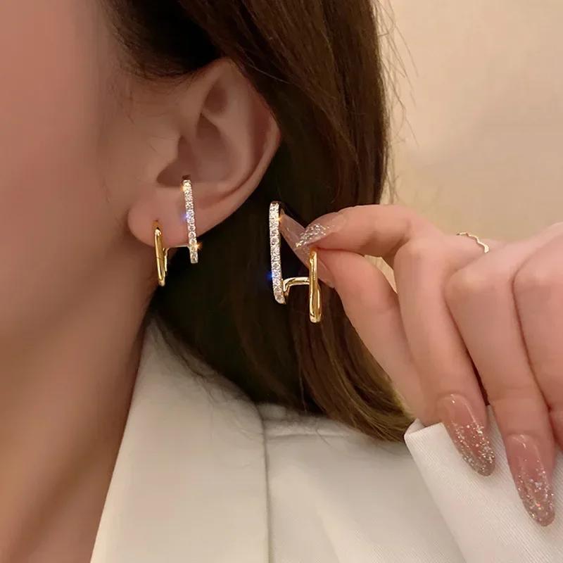 2024 New Shiny Four Claws Stud Earrings for Women Korean Rhinestone Zircon Earring Girls Birthday Party Wedding Fashion Zircon