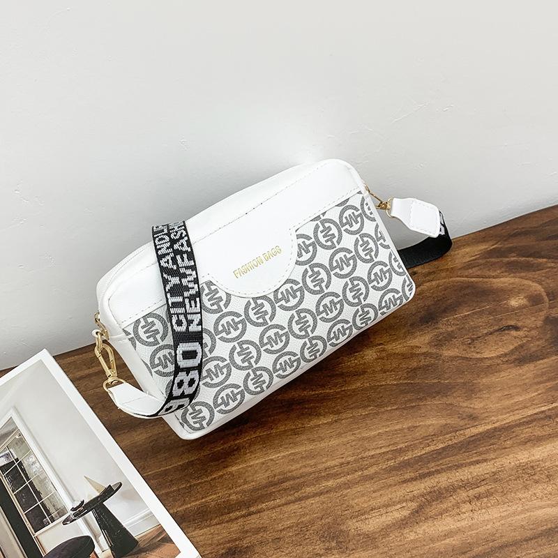 Niche Ladies' Bag Embossed Trendy Crossbody Bag Printed High End New Camera Bag