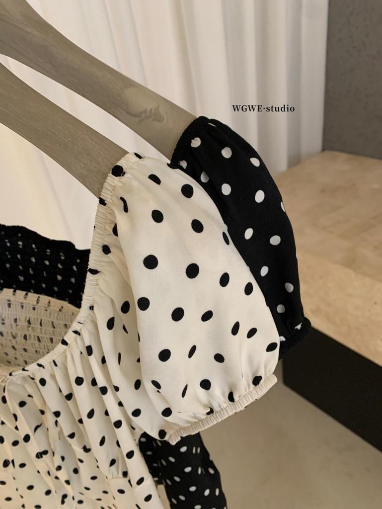 Женская блузка в горошек с коротким рукавом и квадратным вырезом со шнуровкой Guangzhou - Осенне-зимний тренд