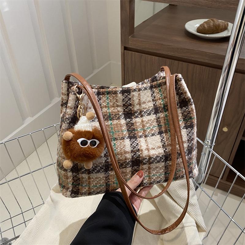 Модные сумки для женщин с большой вместимостью Новые трендовые весенние и летние холщовые сумки через плечо Модные сумки-тоут для поездок на работу Трендовые