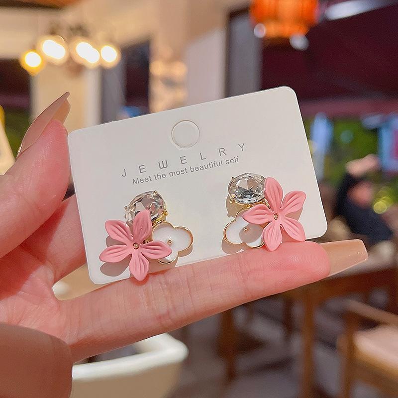 Серьги-пусеты из серебра 925 пробы, маленькие, свежие, универсальные, в виде цветков, женские, легкая роскошь, нишевые, премиальные, с жемчугом