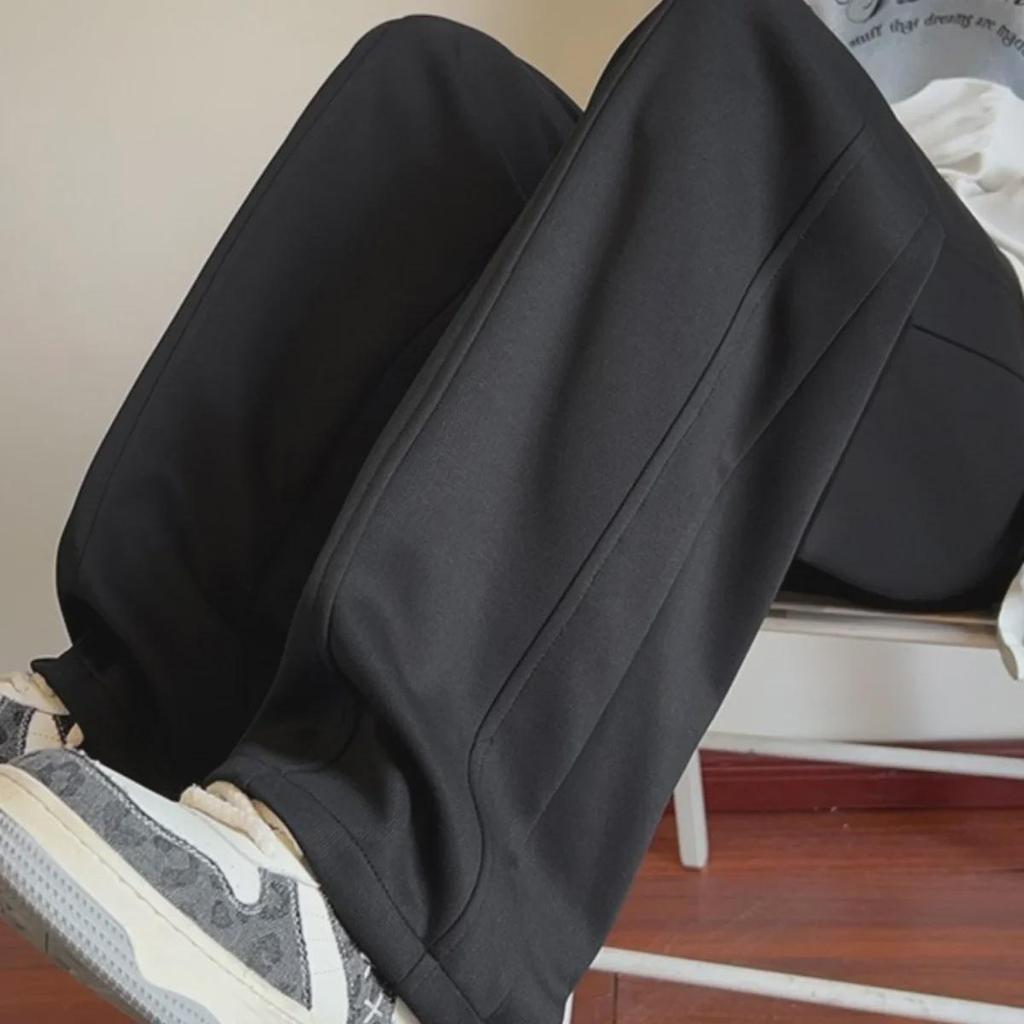 Men's Soft Velvet Wide-Leg Sweatpants: Versatile High Street Style for Autumn and Winter.