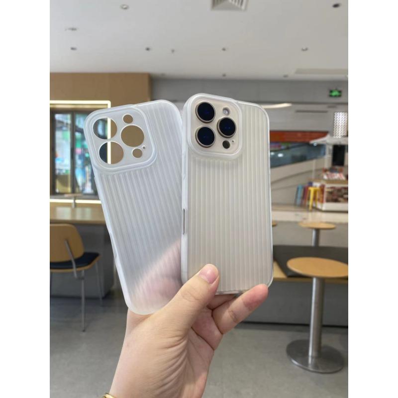 Подходит для iPhone16pm Гофрированная решетка Полоска Apple 13/14/15 Простой однотонный Мелкое отверстие Полностью закрывающий защитный чехол