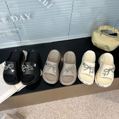 Пляжные повседневные сандалии на толстой подошве, увеличивающие рост, с открытым носком, нишевый дизайн, крутые шлепанцы на одной перемычке, для улицы, новые модели лета и осени 2025 года