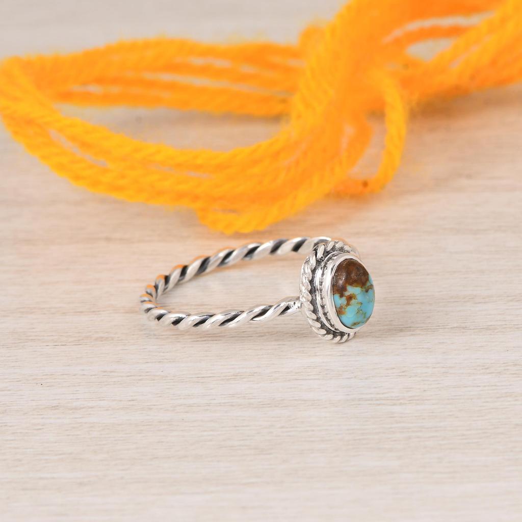 Кольцо-солитер из бирюзы Кингмана ручной работы – Окисленное серебро, веревочный ободок – Камень декабря