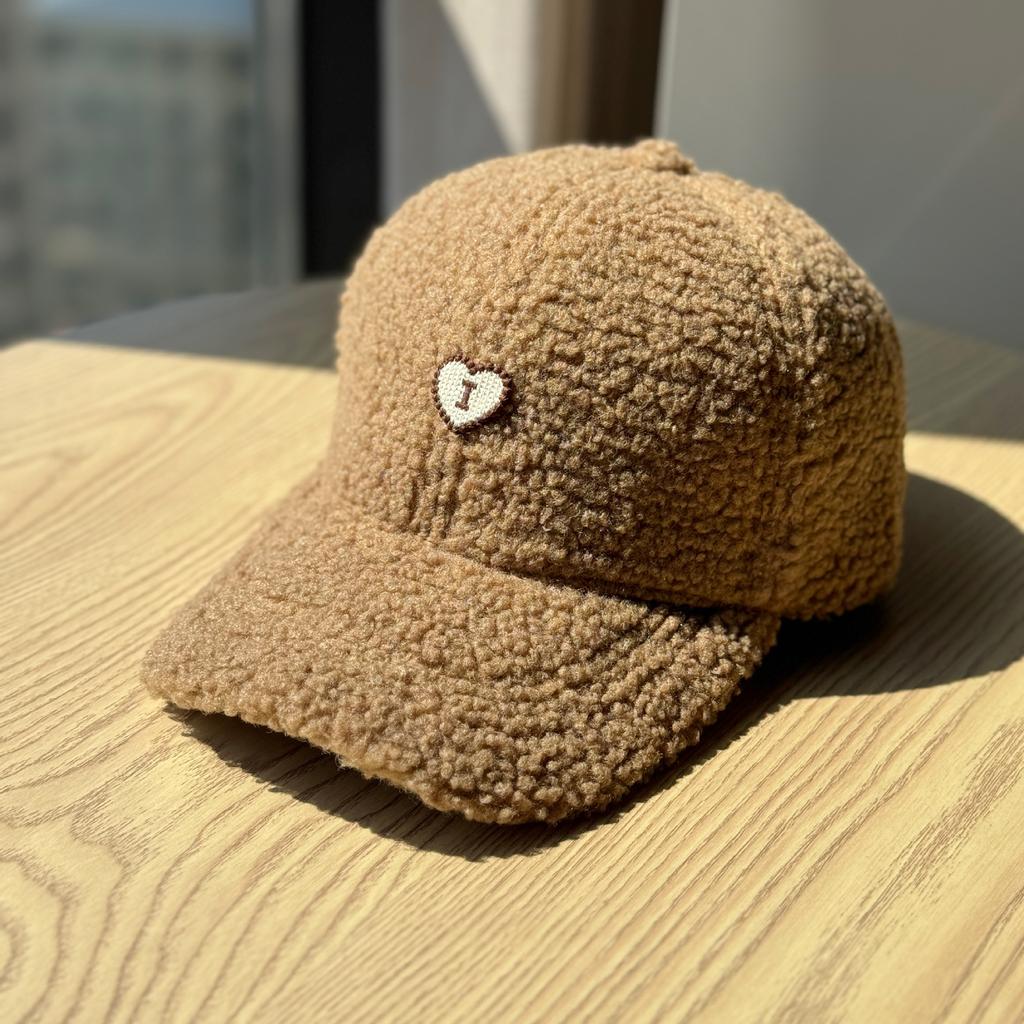New Hat for Women In Autumn and Winter Love Wide Brim Peaked Hat Winter Warm Thickened Big Head Circumference Small Baseball Cap Showing Face