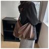 Black bag women's autumn and winter new fashionable large-capacity shoulder messenger bag casual versatile commuter tote bag