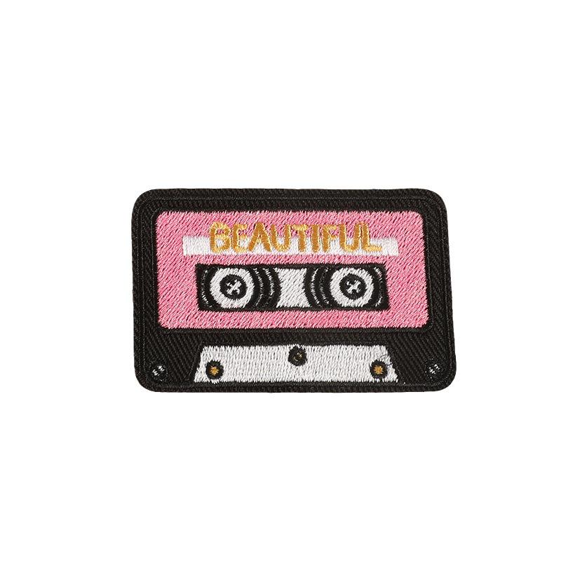 Вышитая нашивка на ткани с изображением мультфильма: Аксессуары для одежды, обуви и сумок своими руками