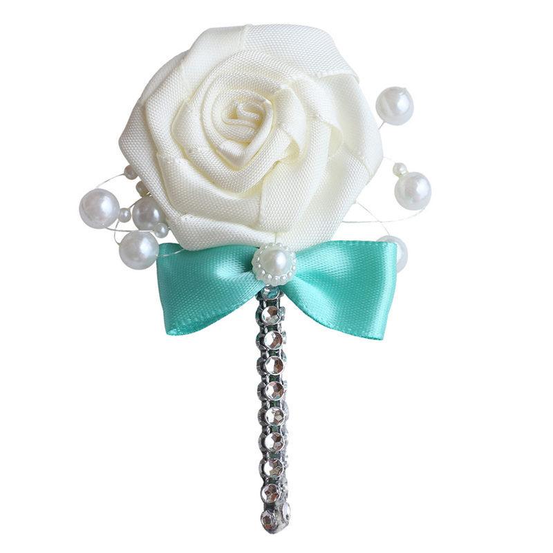 1Pc The Stylish Flower Shaped Brooch Is Studded with Pearls