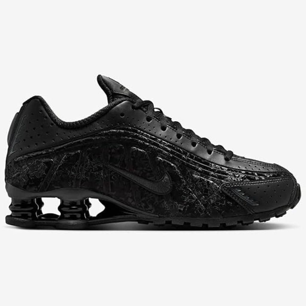 Nike Женские ретро-техно кроссовки Shox R4 с лазерной резкой Черный/Темно-дымчато-серый 22,0 см