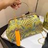 2024 Vintage Women Floral Clutch Designer Lock Shell Clip Handmade Chain Shoulder Bags Crossbody Bags Tassel Glitter Handbags