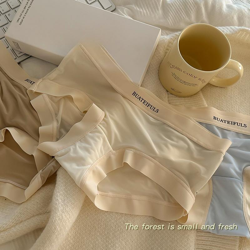 Girls' Ice Silk Quick Drying Seamless Underwear Made of Pure Cotton Antibacterial Crotch Ultra-thin Breathable Waist Hugging Triangle Panties