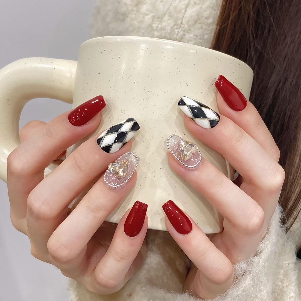 HANDMADE Artificial Nail Burgundy Girly Rhombus Plaid Short Phototherapy Nails Fake Nails Reusable and Removable Nails