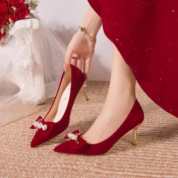 Женские новые классические модные повседневные красные туфли на высоком каблуке с тонким каблуком и острыми носами, туфли на высоком каблуке для банкета и свадьбы