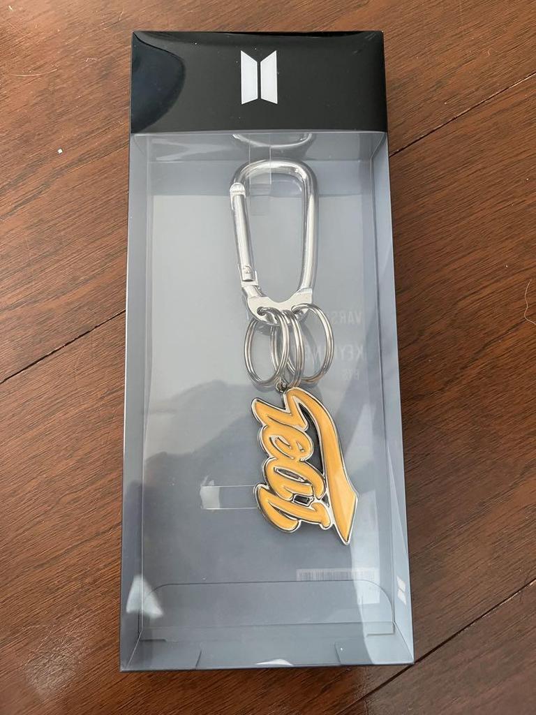 [USED] BTS X McDonald's T-shirt M with Pouch & Bonus Official IDOL Key Ring, Puff