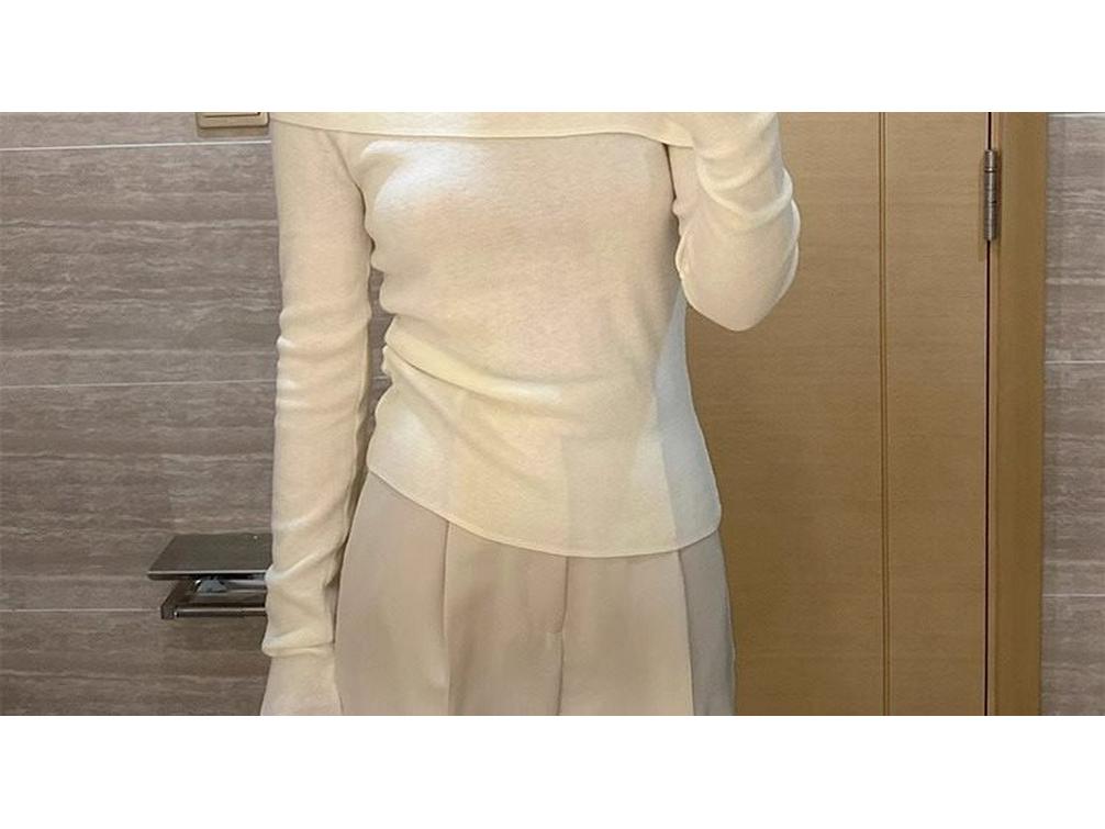 French Style Off-Shoulder Knitted Long-Sleeve Top for Women - Spring/Autumn 2025 Slim-Fit Sweater