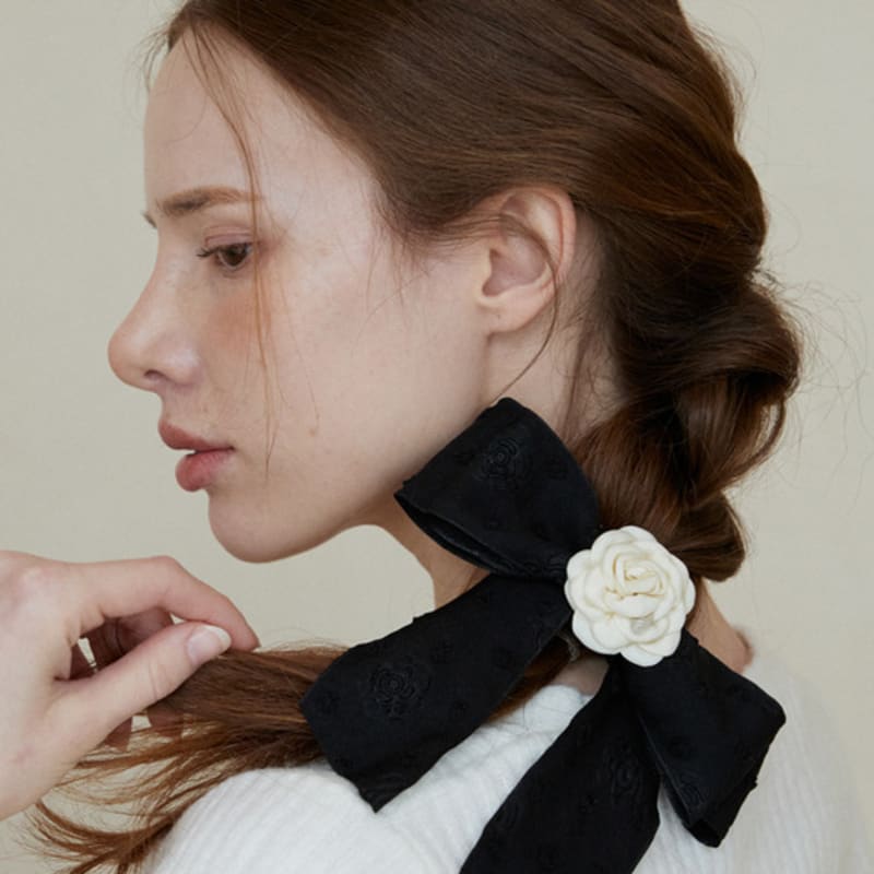 MERRYMOTIVE Black and white flower bow hair pin