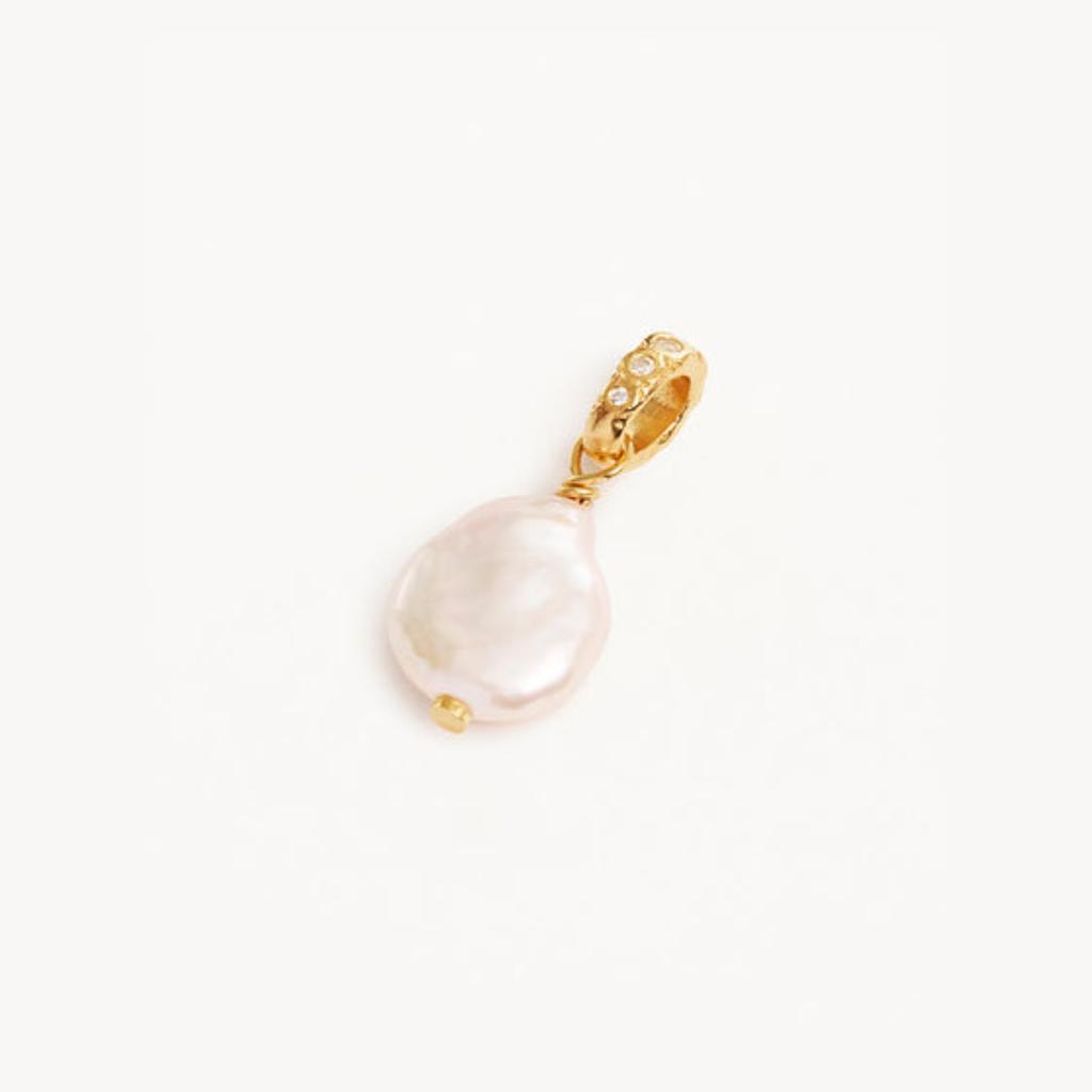 Seaside Style Wave Pendant Wind Niche Pearl Ocean Necklace Gold-Plated Color Retention