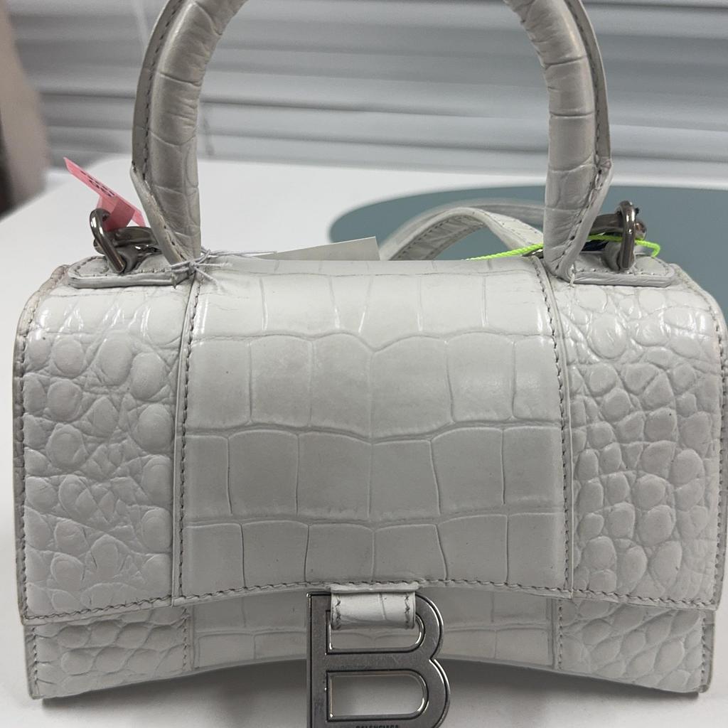 [Б/У] Сумка Balenciaga Hourglass XS с верхней ручкой 'Белый' - Хорошее состояние #UI3OQS