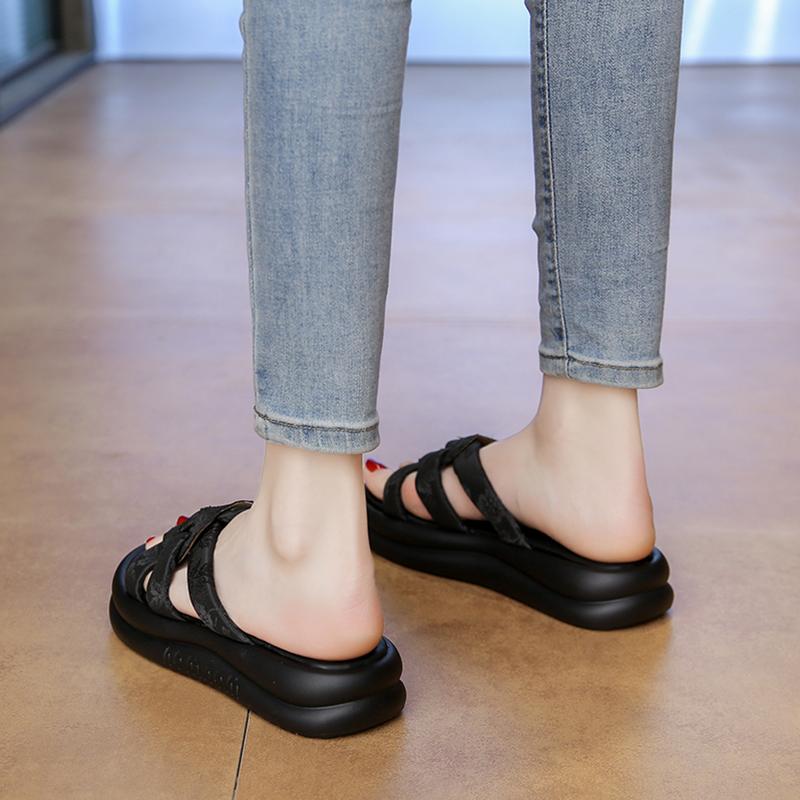 Модная обувь Женские тапочки для бассейна Шлепанцы Pantofle Мягкие Пляжные 2025 Лето Повседневные Тапочки Женская Летняя Обувь Сланцы