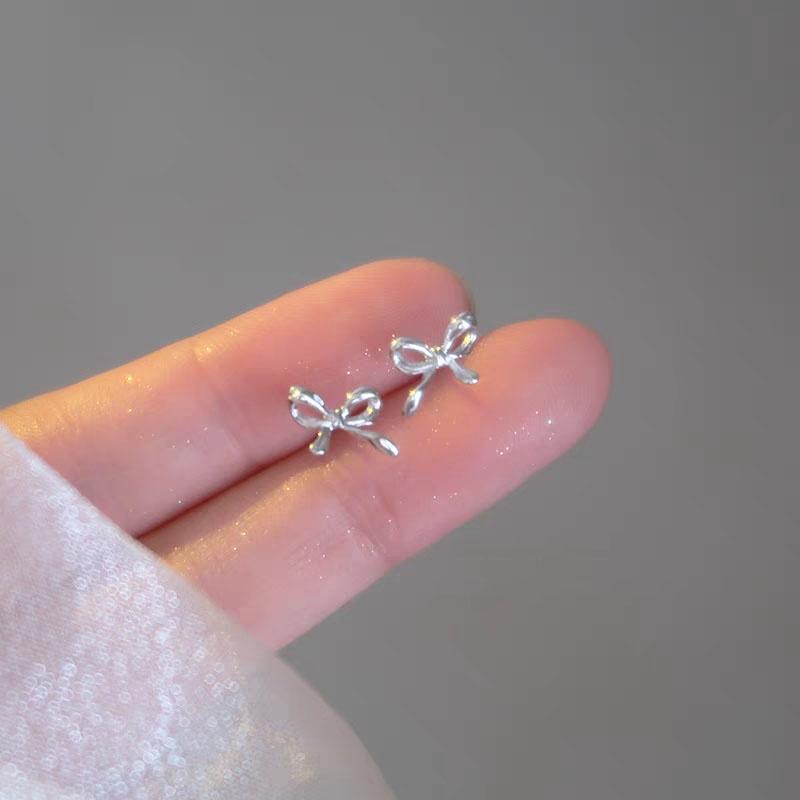 iF ME Простые серьги-гвоздики в форме сердца, бабочки, листьев, цветов, кристаллов, звезд, крестов, золотые, серебряные серьги-гвоздики для женщин, ювелирные аксессуары