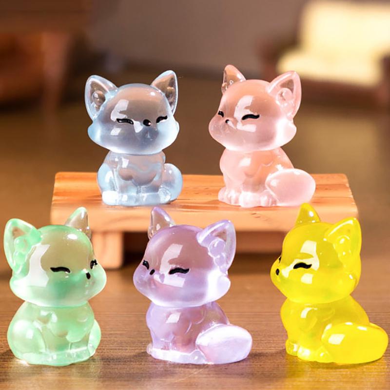 5Pcs Creative Cute Luminous Fox Animal Ornament Cartoon Mini Room Ornament Accessories Kawaii Desktop Resin Ornament Gifts
