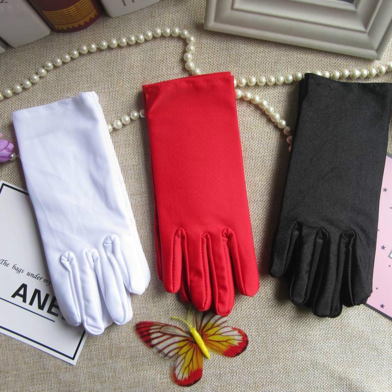 Атласные перчатки для торжеств