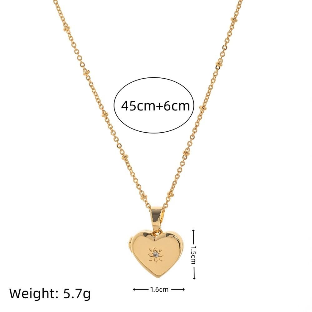 Gold Photo Album Necklace Retro Style Foldable Open Close Necklace Photo Holding Heart-Shaped Album Photo Frame Necklace Jewelry