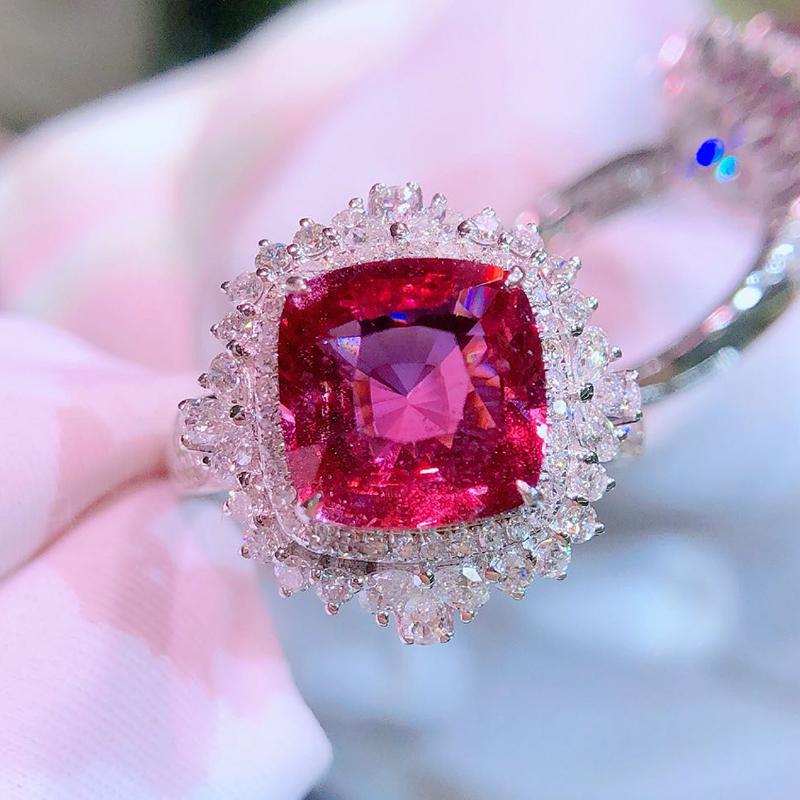 Huitan Luxury High-quality Silver Color Women's Rings for Wedding Gorgeous Female Finger Accessories Party Brilliant CZ JewelryGood product