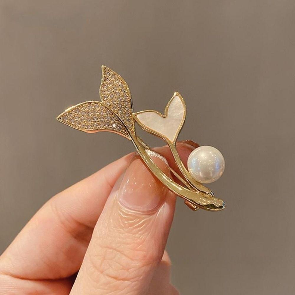 Golden Jewelry Tulip Flower Clothing Accessories Fashion Brooch  Men Women