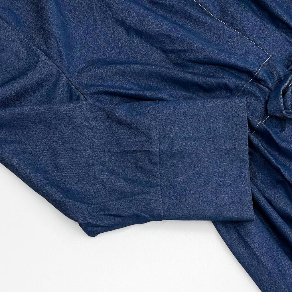 Джинсовое макси-платье с семидюймовыми рукавами, стрейч, с воротником-стойкой и скрытой пуговицей - Женская одежда Осень 2025