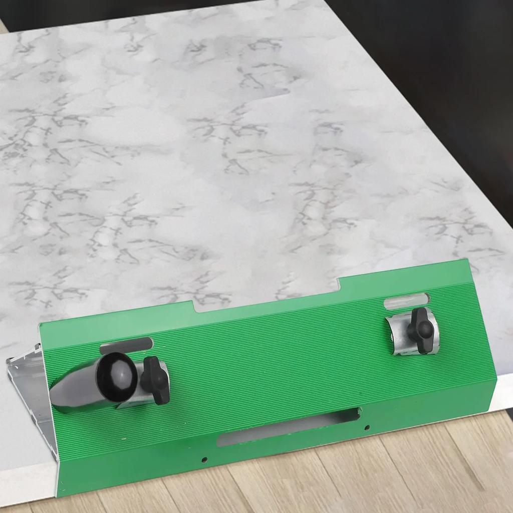 Многофункциональный инструмент для снятия фаски плитки. Особенности: стандартное резание под углом 45 градусов и простая установка со съемным винтом.