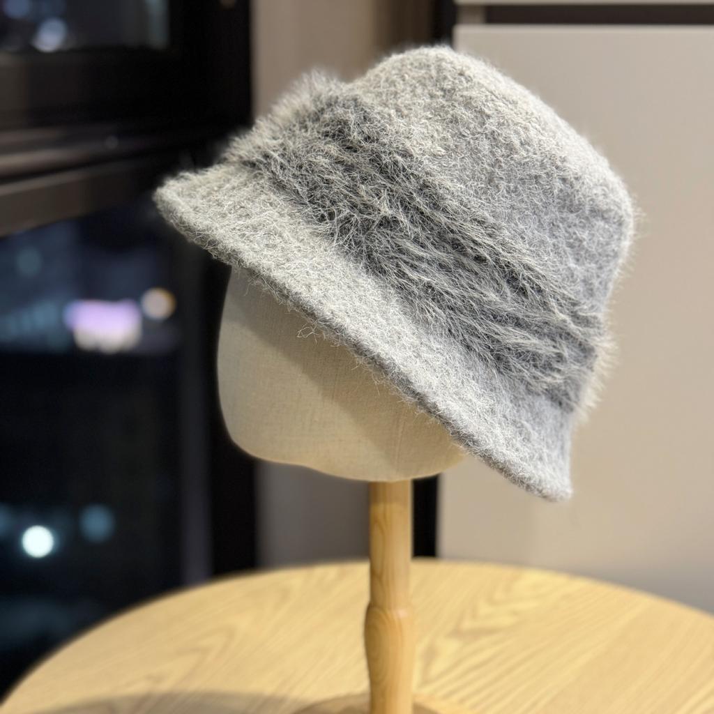 Long Haired Plush Patchwork Fisherman's Hat Women's Foldable Outdoor Windproof and Cold Proof Basin Hat Multi Functional Small Face