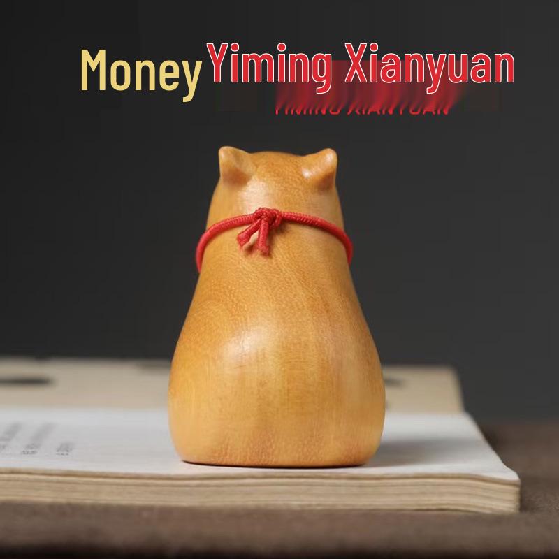 Золотая Резьба Капибары из Сандалового Дерева от Yi Ming Xian Yuan – Портативное и Креативное Украшение Животное