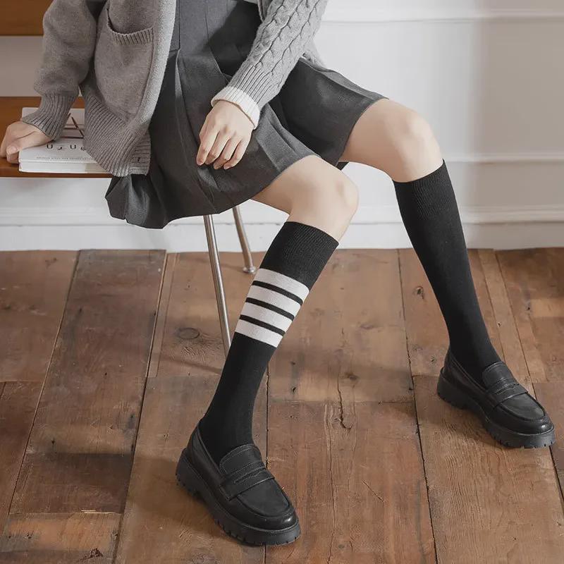 2021 Autumn/Winter Women's Slim Long Tube Knee Socks - Japanese College Style with Four-Bar Design