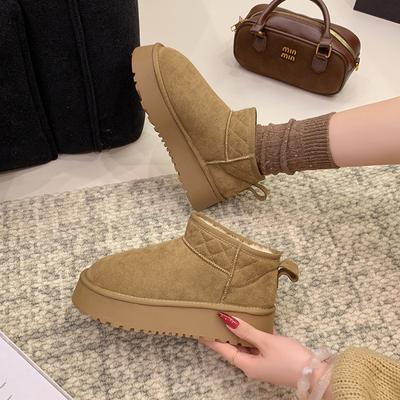 Мягкие кожаные короткие зимние сапоги на толстой подошве для женщин 2025 года, утепленные бархатом, с хлопковой подкладкой, пушистые теплые короткие сапоги
