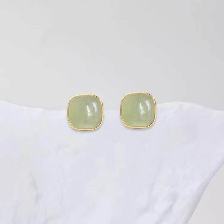 Hetian Jade Imitation Stud Earrings for Women - Nourishing, Retro, Niche Design, 2024 High-End Style