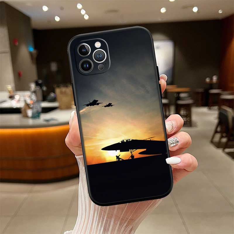 RE56 Стратегический бомбардировщик Чехол для Samsung M06 M15 M16 M35 M55 M56 A36 A42 A50 A50S A51 A52 A32 A33 A05 A05S A06 A16 A20