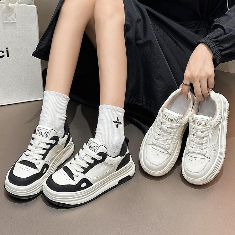 Толстоподошвенные бархатистые кожаные маленькие белые туфли для женского повседневного универсального увеличения роста, туфли-маффины из коровьей кожи для женщин