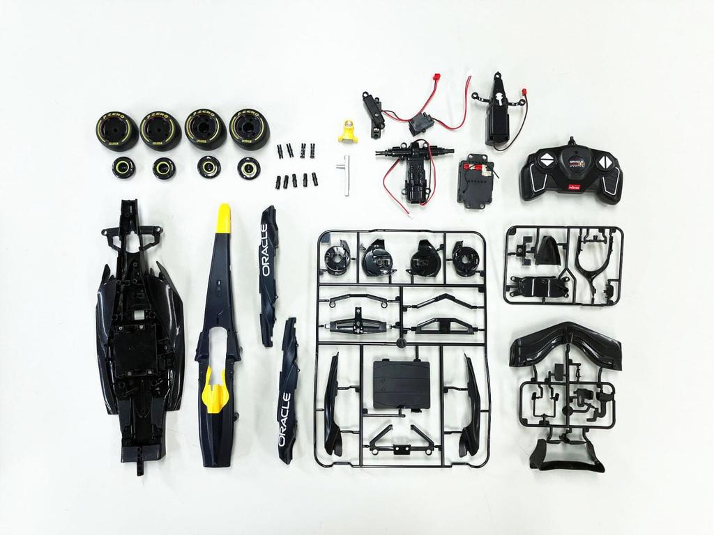 Doyusha Пластиковая модель Luster Red Bull F1 RB19 1/16 R/C (Машина)