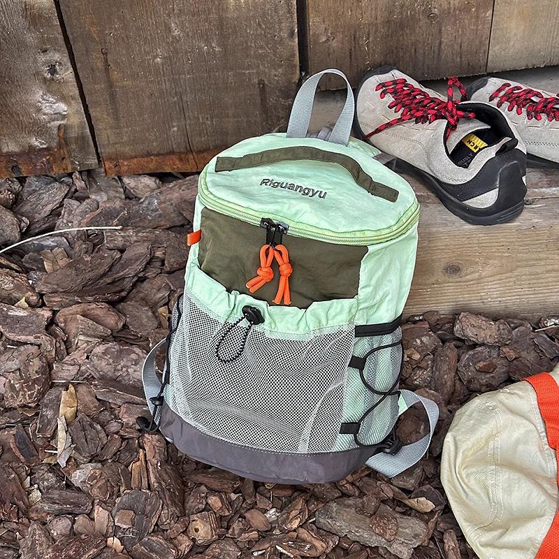 Женский легкий рюкзак для активного отдыха, походов и путешествий - для альпинизма, поездок на работу и учебы.