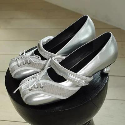 Модный дизайнер Роскошные туфли-балетки на высоком каблуке Женские повседневные лоферы Квадратный носок Странный стиль Перекрестный ремешок Мелкие серебристые туфли Мэри Джейн