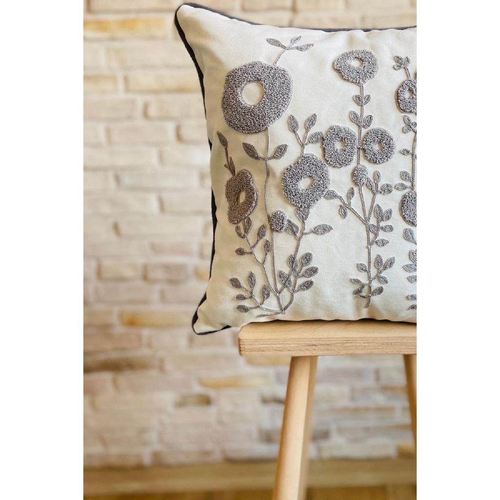 Punch Embroidered Single Decorative Daisy Design Throw Pillow Cover (punch)