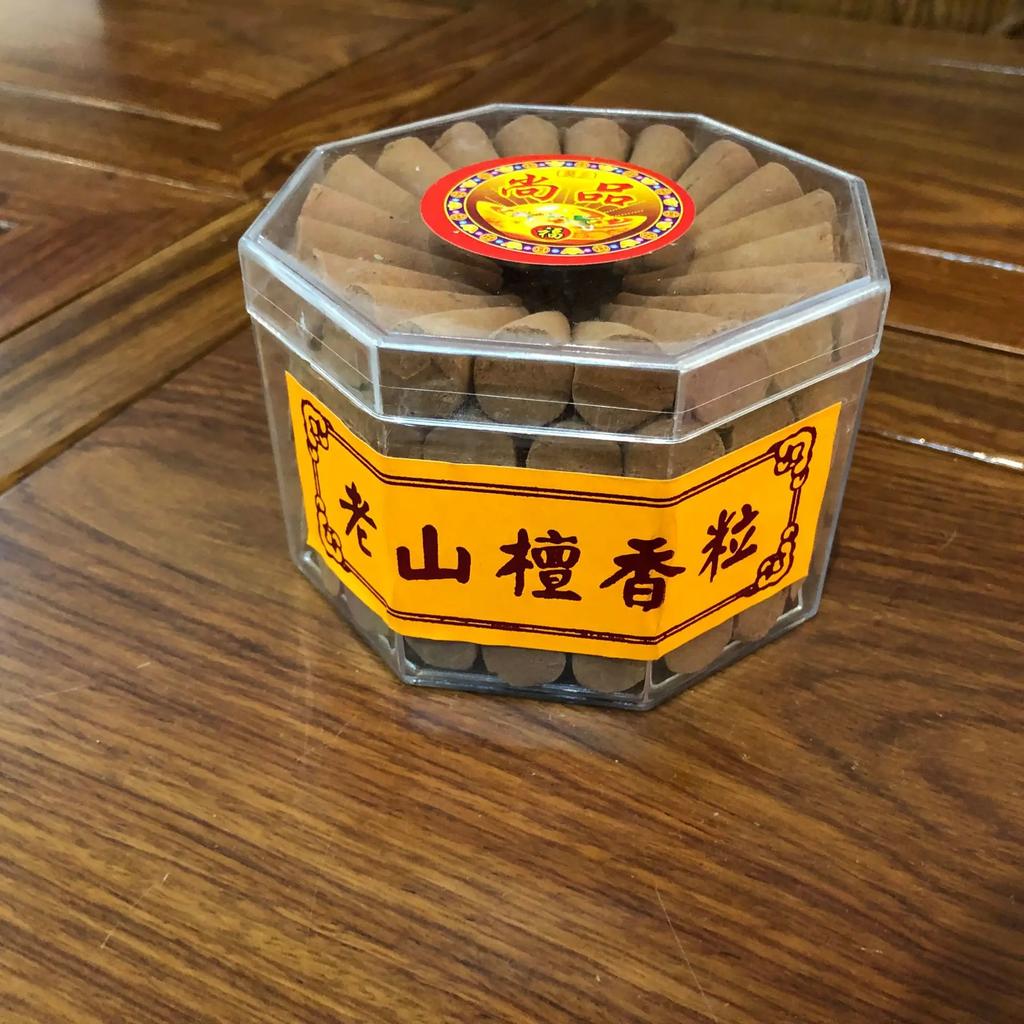 100 шт. сандалового дерева благовония конус для внутреннего использования или домашнего интерьера освежитель воздуха богатый аромат для медитации дома