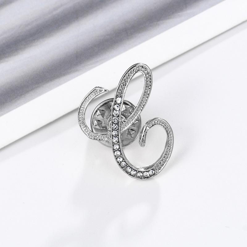High-Precision Electroplated Vintage Alloy Brooch with Rhinestones